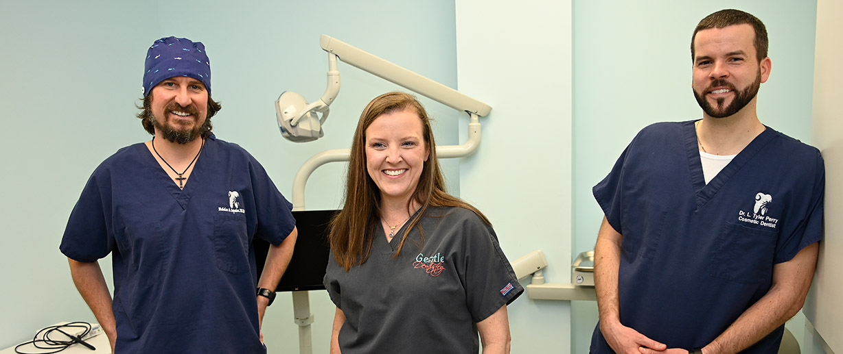 Wofford grads involved with free dental clinic